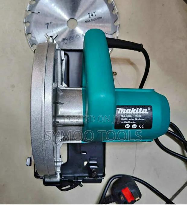 Corded Makita Circular Saw