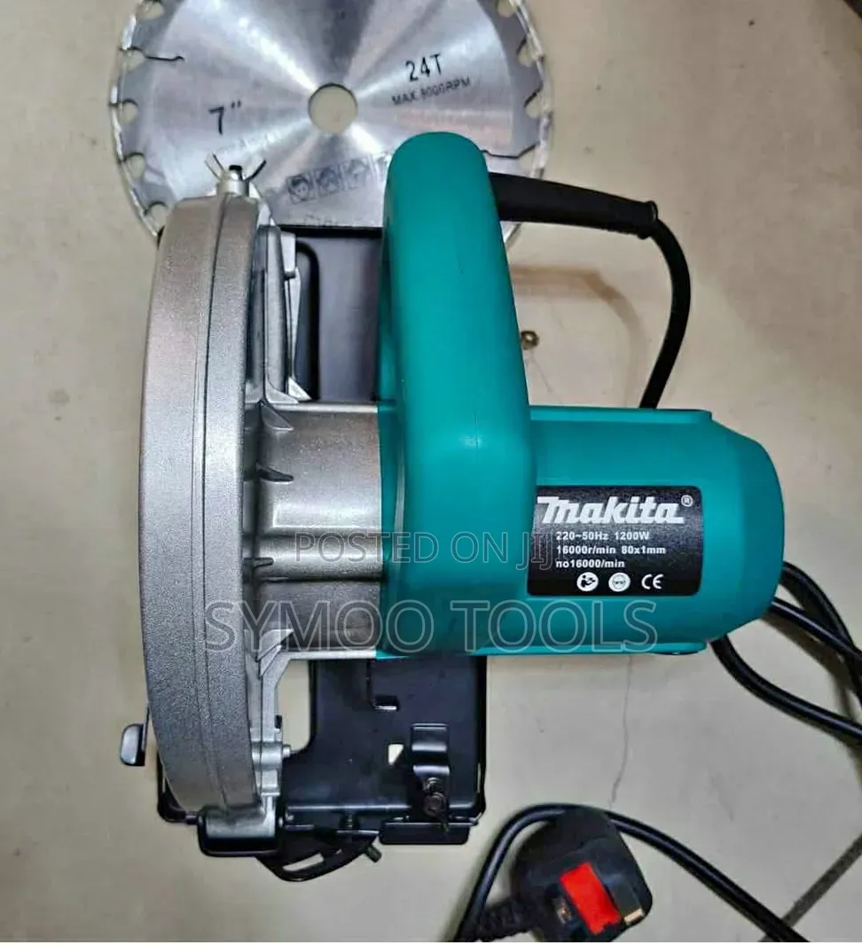 Corded Makita Circular Saw