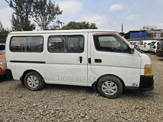 Nissan Caravan (Urvan) 2008 White - thumbnail 3