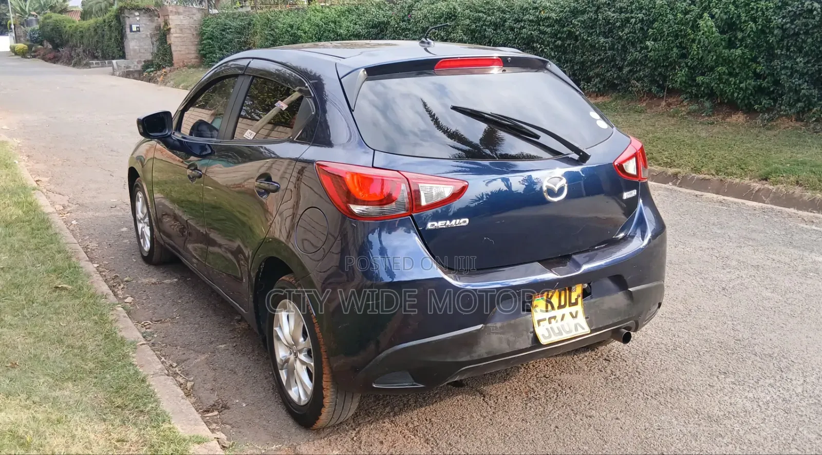 Mazda Demio 2016 Blue