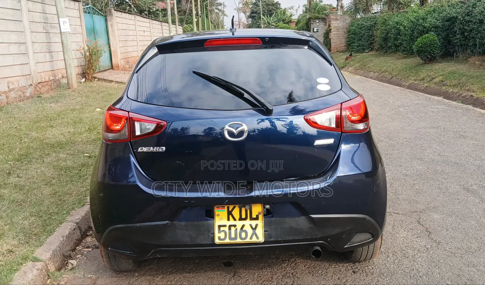 Mazda Demio 2016 Blue