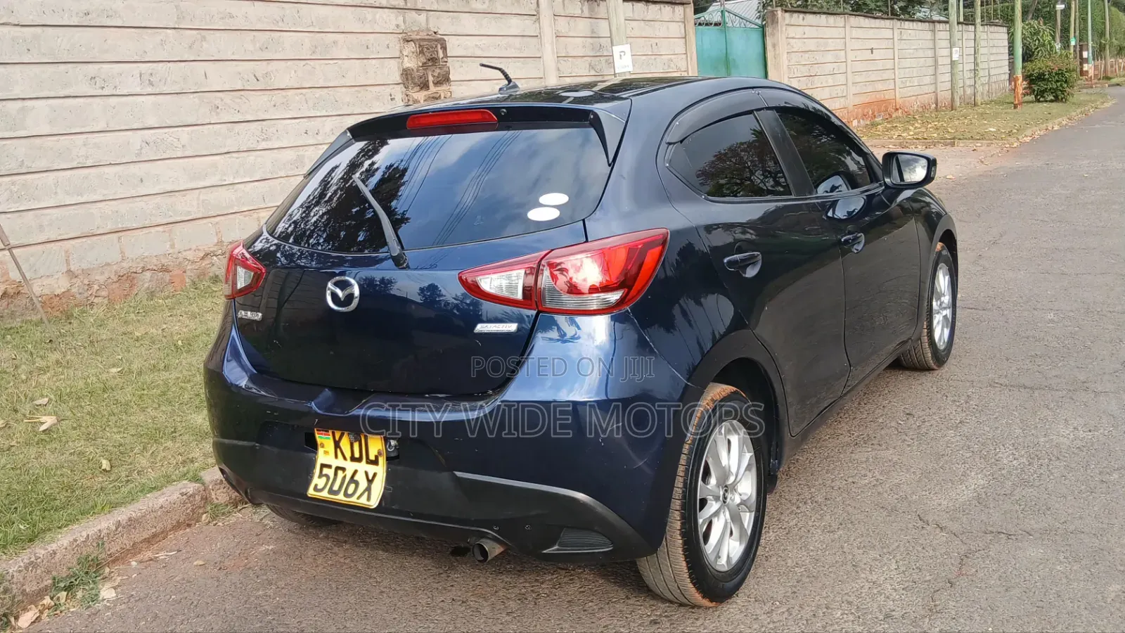 Mazda Demio 2016 Blue