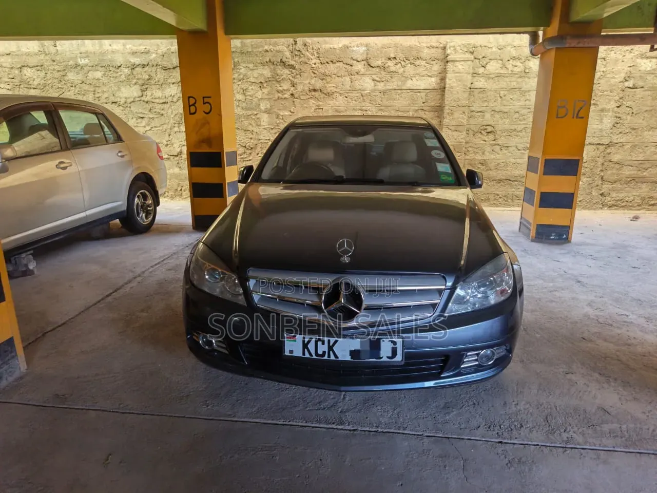 Mercedes-Benz C180 2012 Gray