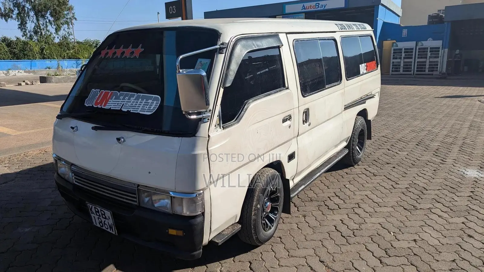 Nissan Caravan (Urvan) 2000 White