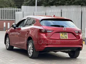 Mazda Axela 2017 Red