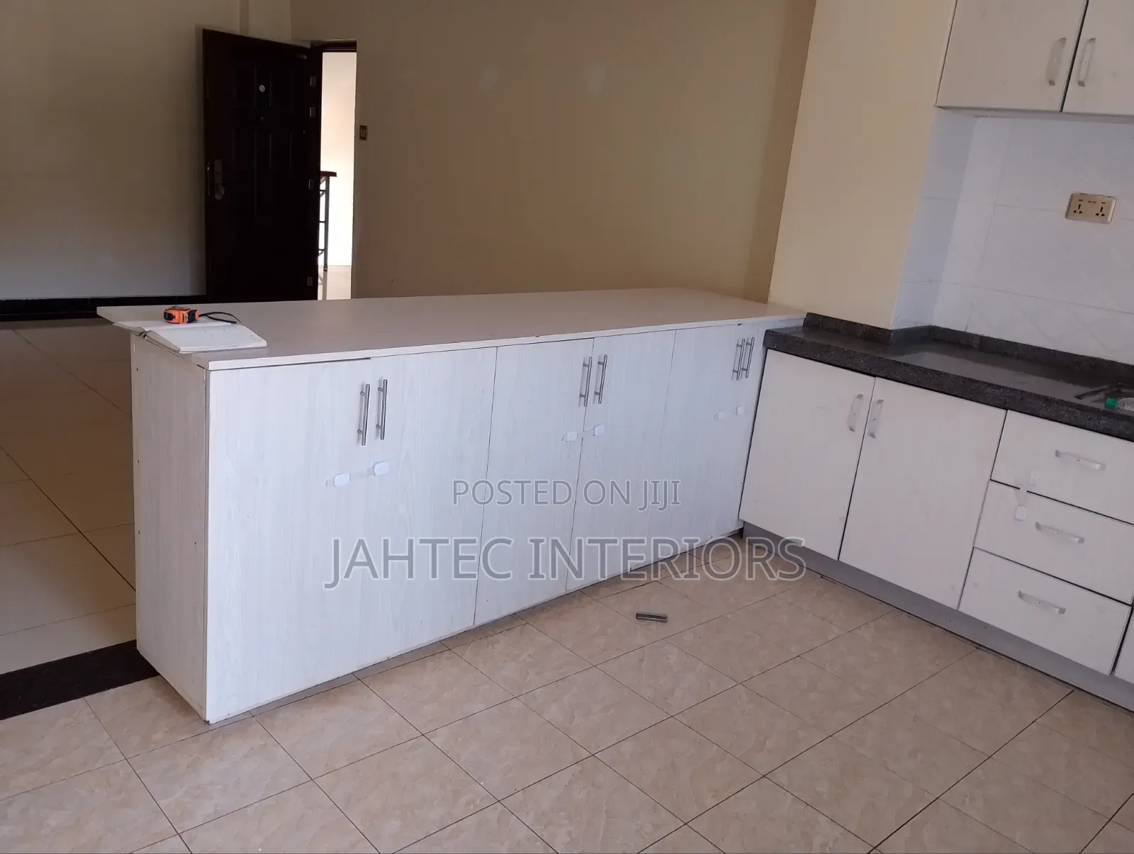 Kitchen Cabinet Fitting Professional 