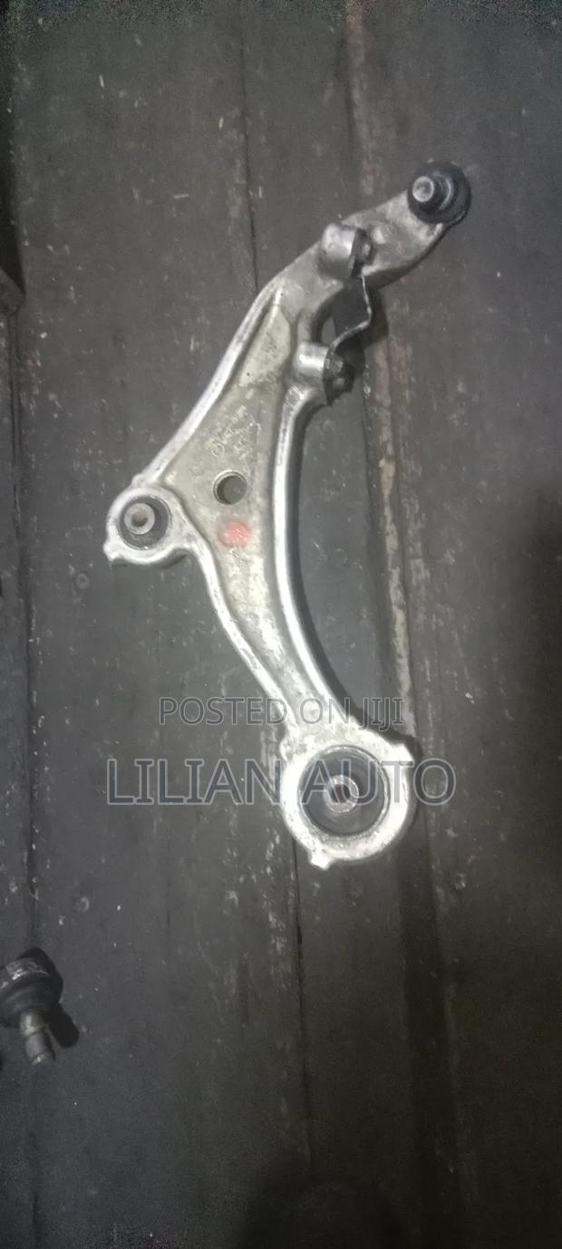 Nissan Teana Arm