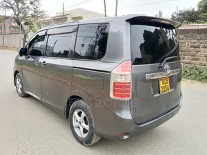 Toyota Noah 2008 Gray