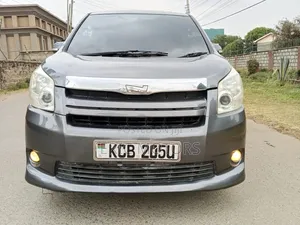 Toyota Noah 2008 Gray