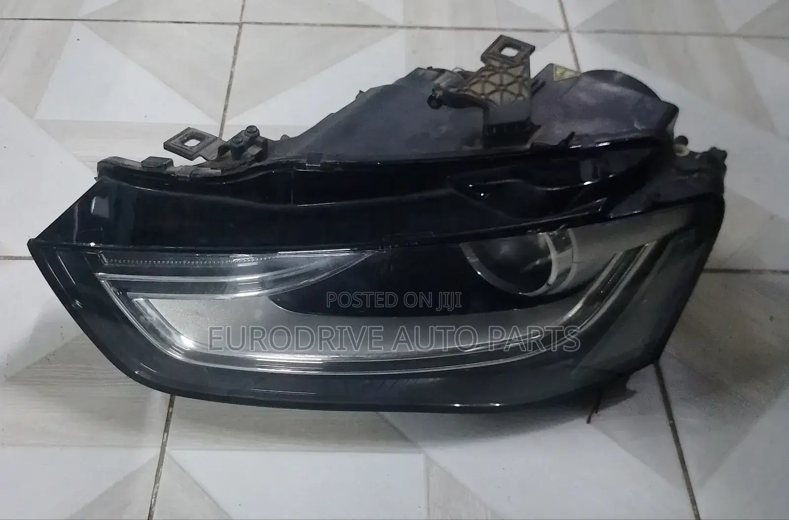 Audi A4 B8 Headlight Xenon 2013-2015 Model