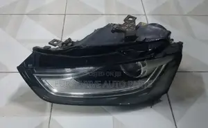 Audi A4 B8 Headlight Xenon 2013-2015 Model