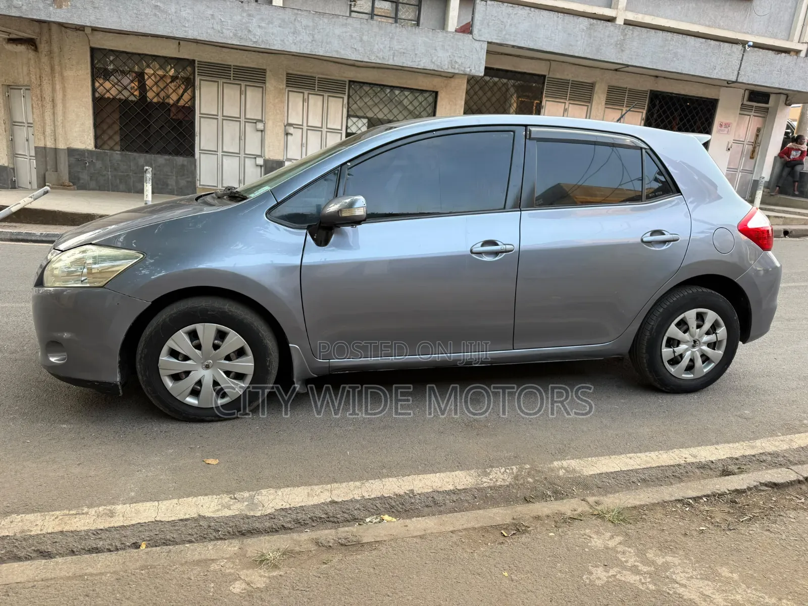 Toyota Auris 2011 Silver