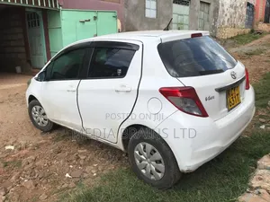 Toyota Vitz 2017 White