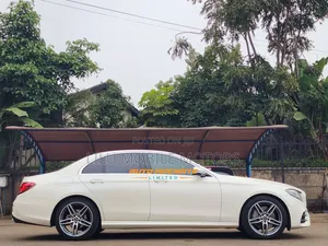 Mercedes-Benz E200 2020 White