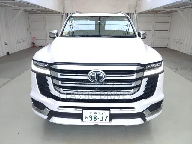 Toyota Land Cruiser 2022 Off white