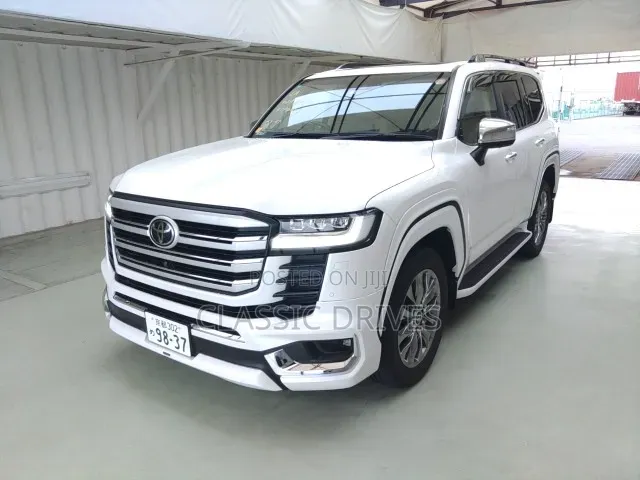 Toyota Land Cruiser 2022 Off white