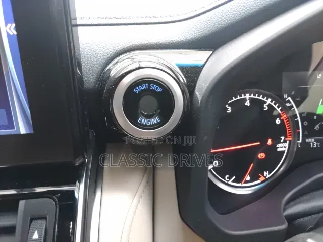 Toyota Land Cruiser 2022 Off white