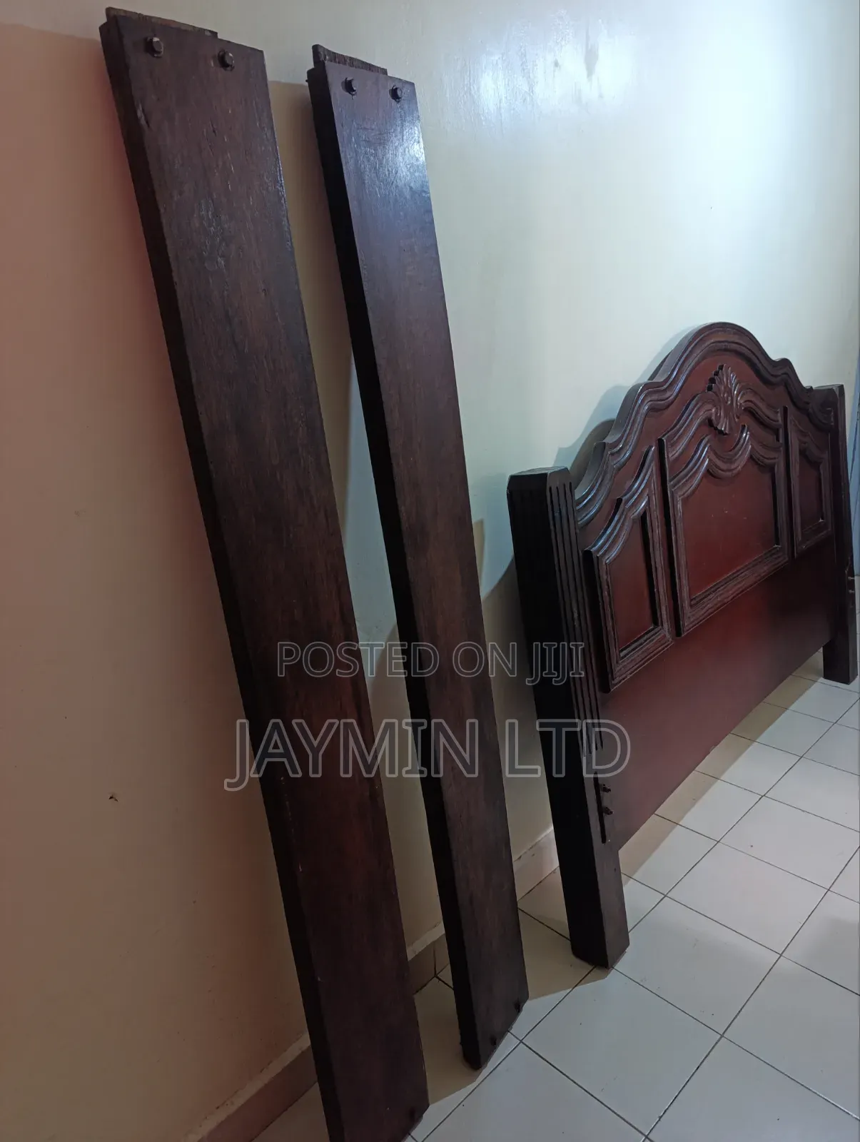 Mahogany Bed