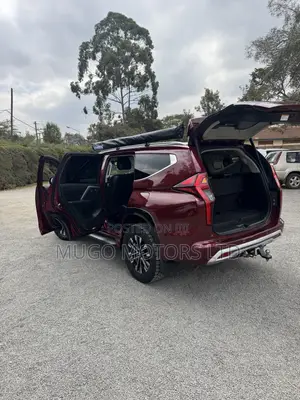 Mitsubishi Pajero Sport Exceed 2020 Maroon