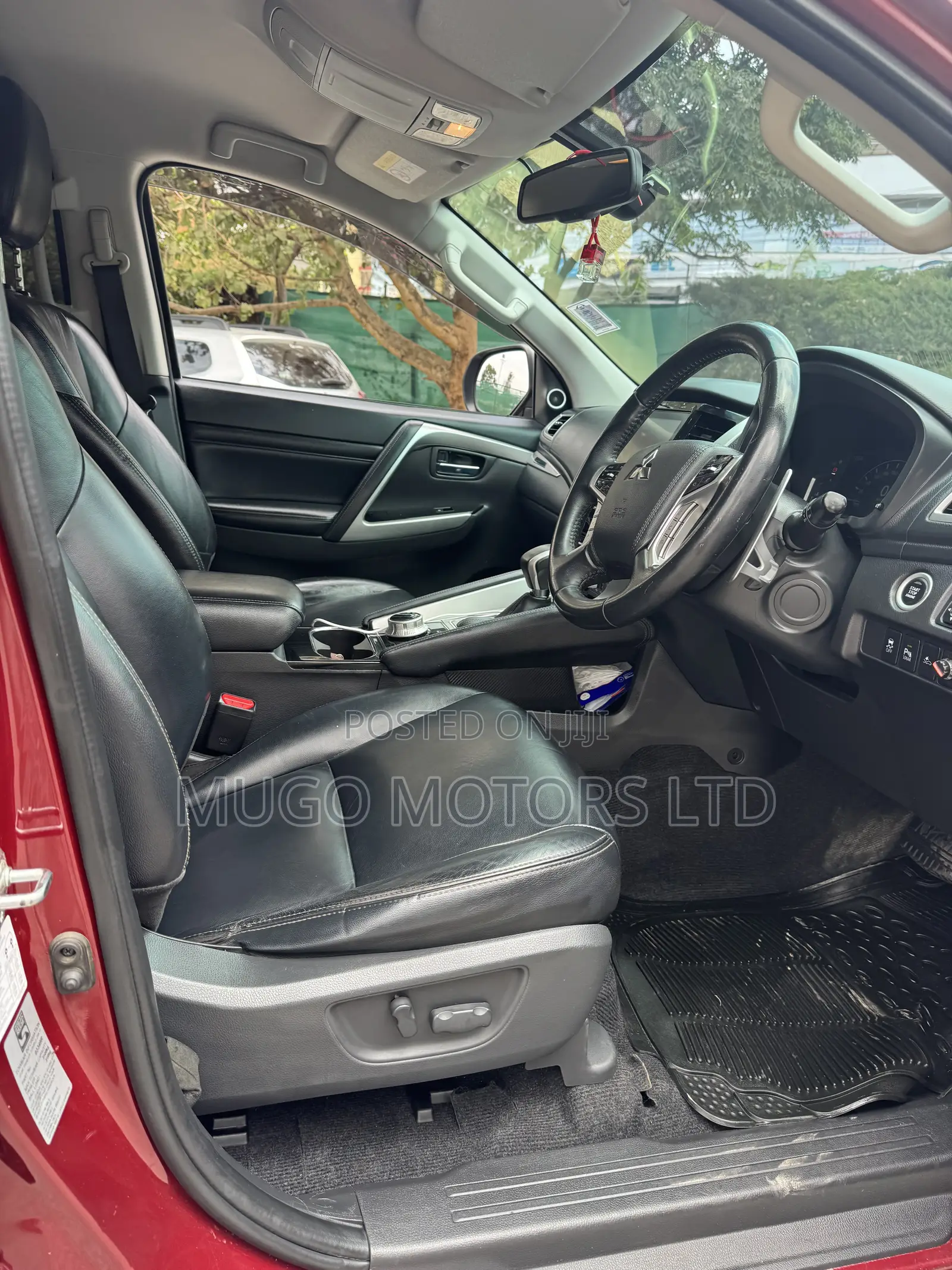 Mitsubishi Pajero Sport Exceed 2020 Maroon