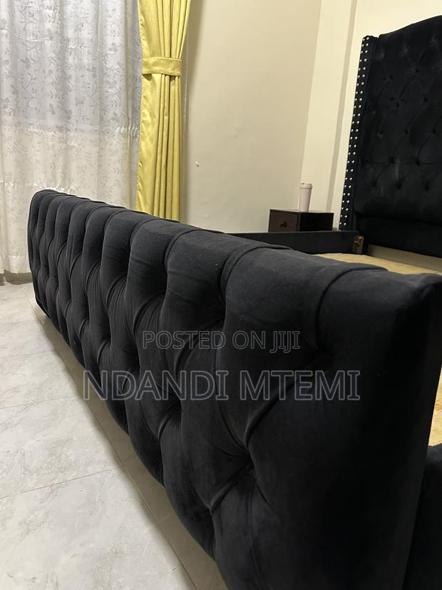 6*6 Modern Tufted Bed + Dr. Mattress + 2 Bedside Tables - thumbnail 3