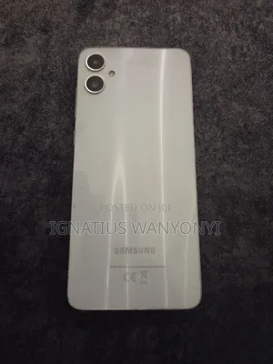 Samsung Galaxy A05 64 GB Silver