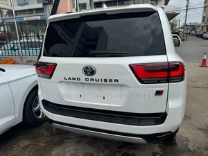 Toyota Land Cruiser 3.3 Diesel 4WD 2021 White