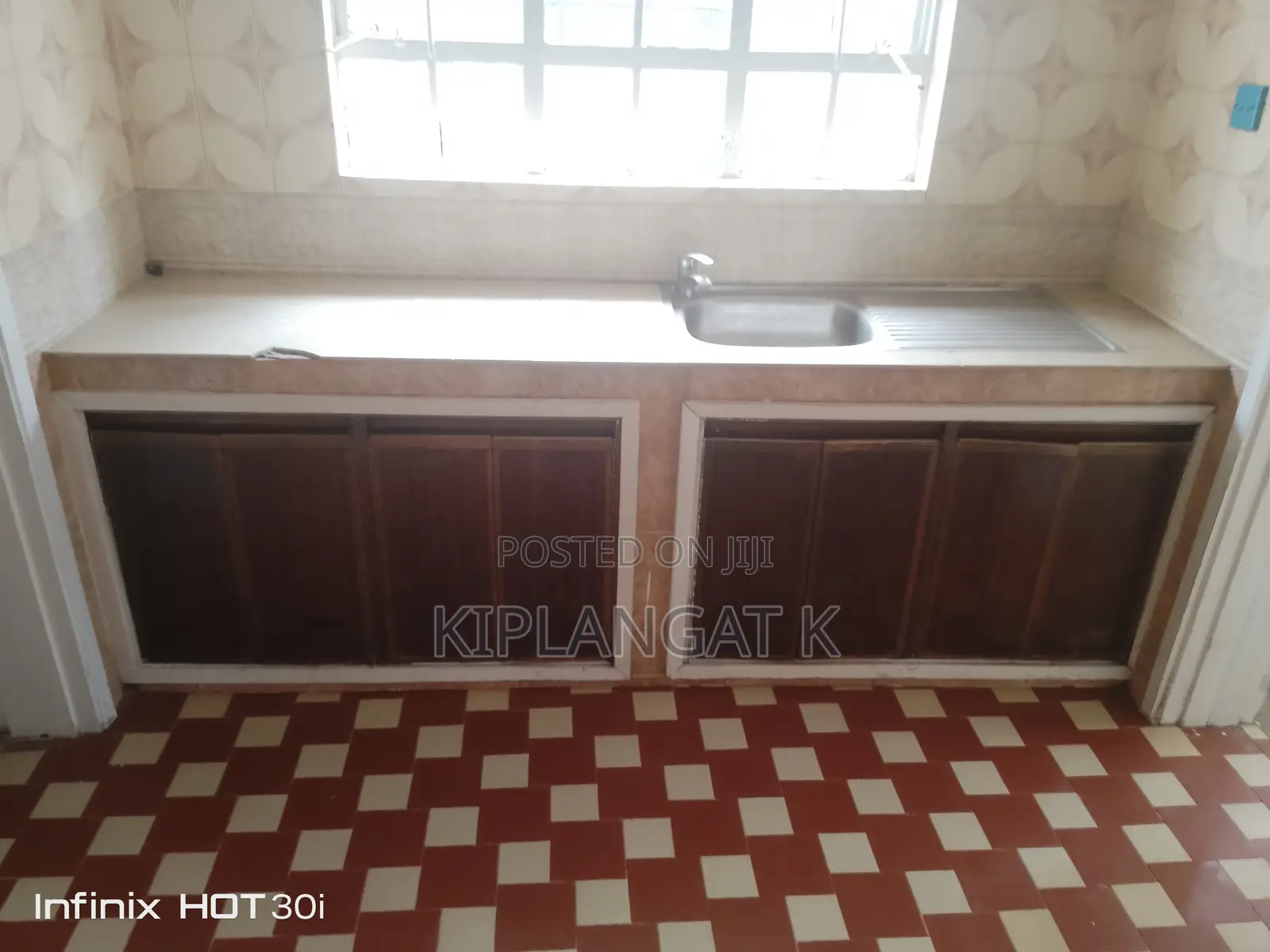 3bdrm Apartment in Old Racecourse, Pangani for sale