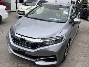 Honda Fit Shuttle 1.5 Hybrid 2WD 2019 Silver
