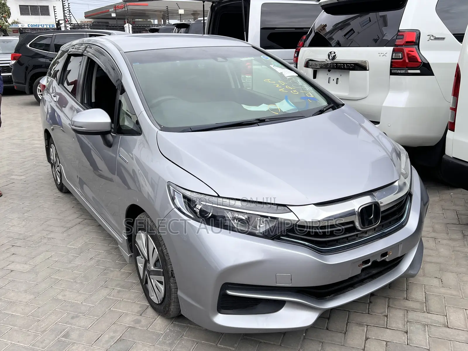 Honda Fit Shuttle 1.5 Hybrid 2WD 2019 Silver