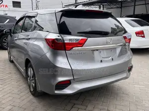 Honda Fit Shuttle 1.5 Hybrid 2WD 2019 Silver