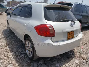 Toyota Auris 2009 White