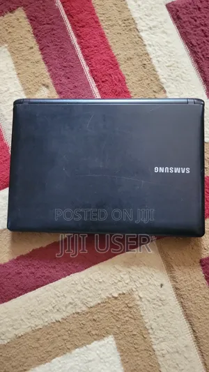 Laptop Samsung NP-N102S 4GB Intel Atom HDD+SSD 256GB