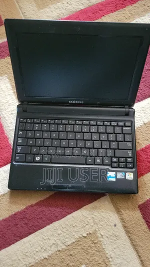 Laptop Samsung NP-N102S 4GB Intel Atom HDD+SSD 256GB