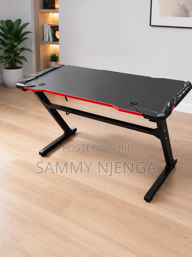 Gaming Table - thumbnail 2