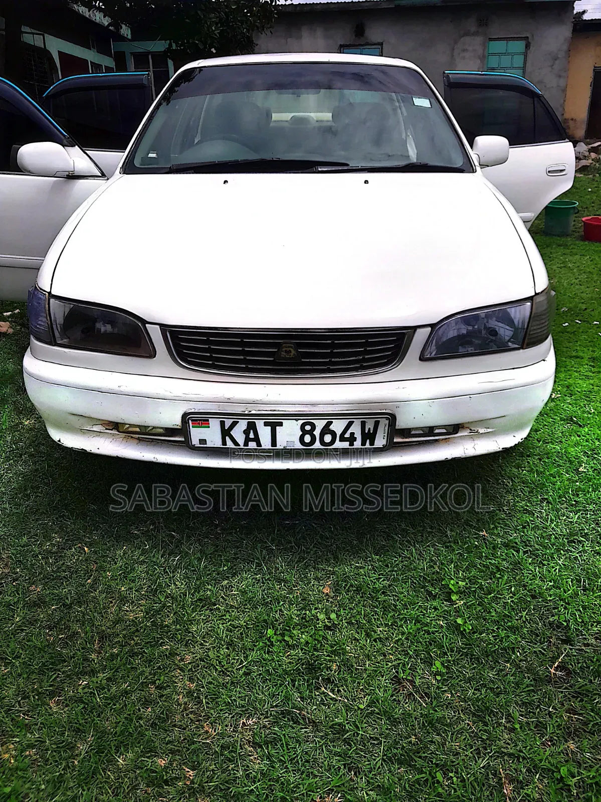 Toyota Corolla 1997 White