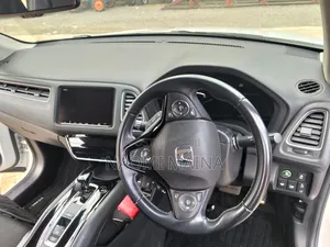 Honda Vezel 2018 White