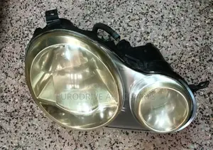 Volkswagen Polo Headlight Non-Xenon 2002-2005