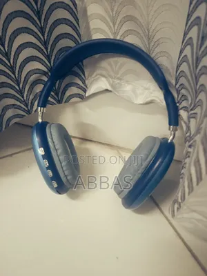 Negotiable Headphones GoodQuality P9 and P9-A5Black/Blue From Pakistan