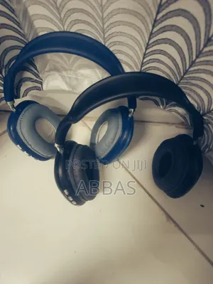 Negotiable Headphones GoodQuality P9 and P9-A5Black/Blue From Pakistan