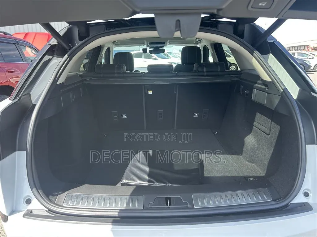 Land Rover Range Rover Velar 2019 White