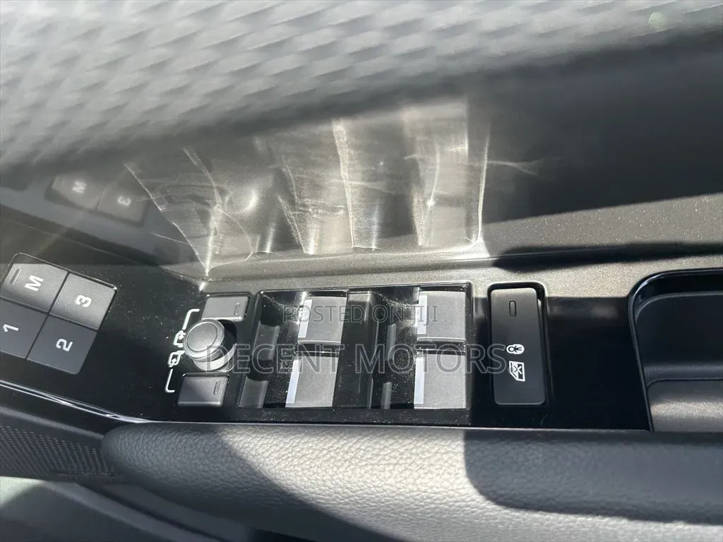 Land Rover Range Rover Velar 2019 White