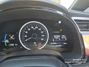 Honda Shuttle 1.5 Hybrid 2WD 2018 Silver
