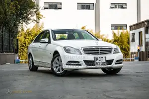 Mercedes-Benz C200 2011 White