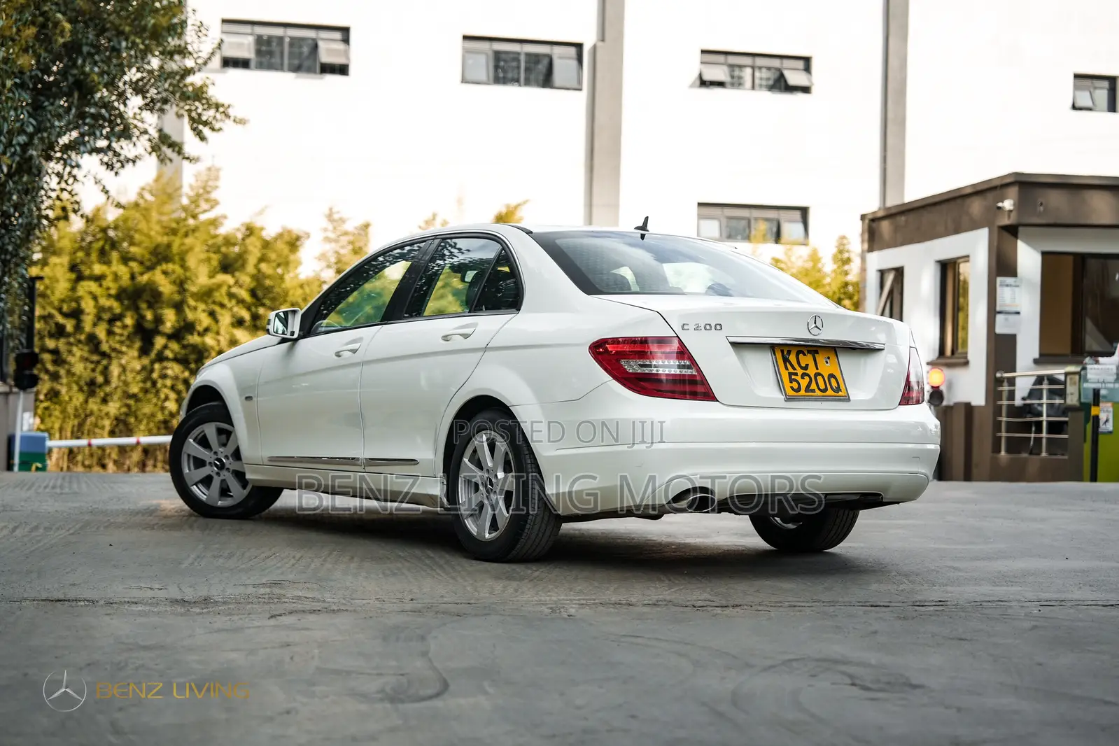 Mercedes-Benz C200 2011 White