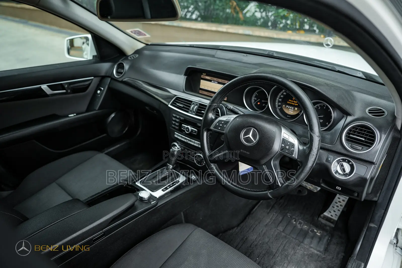 Mercedes-Benz C200 2011 White