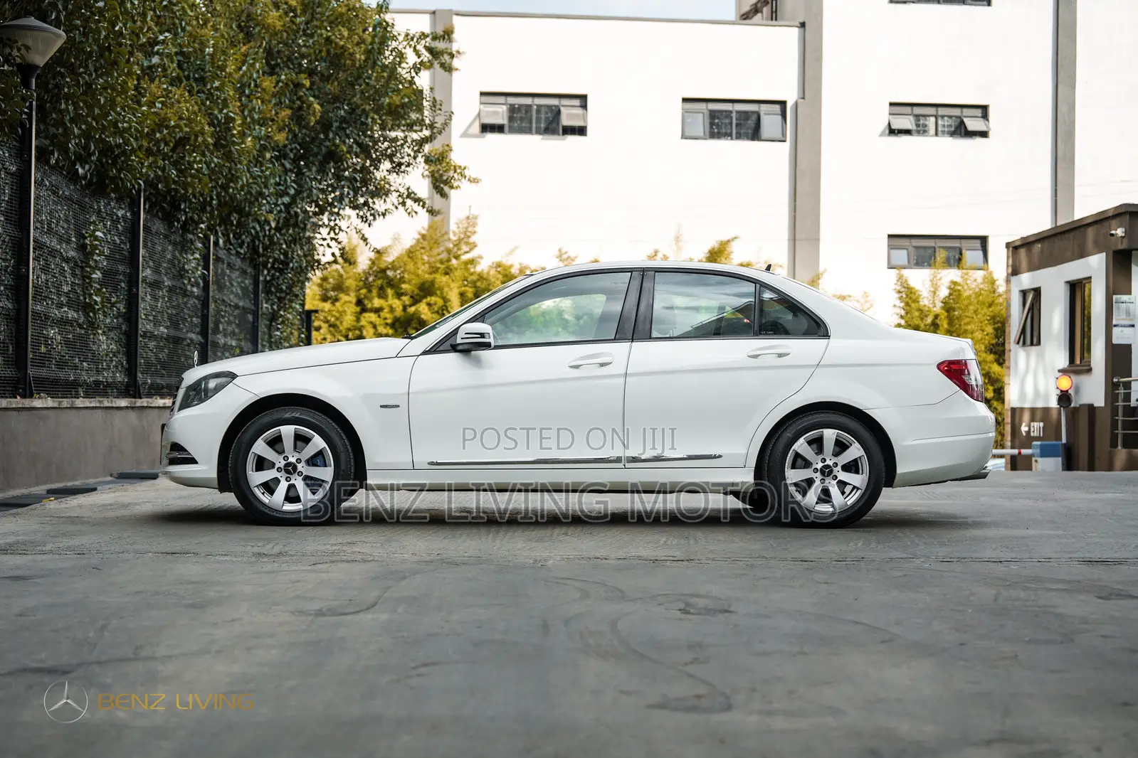 Mercedes-Benz C200 2011 White