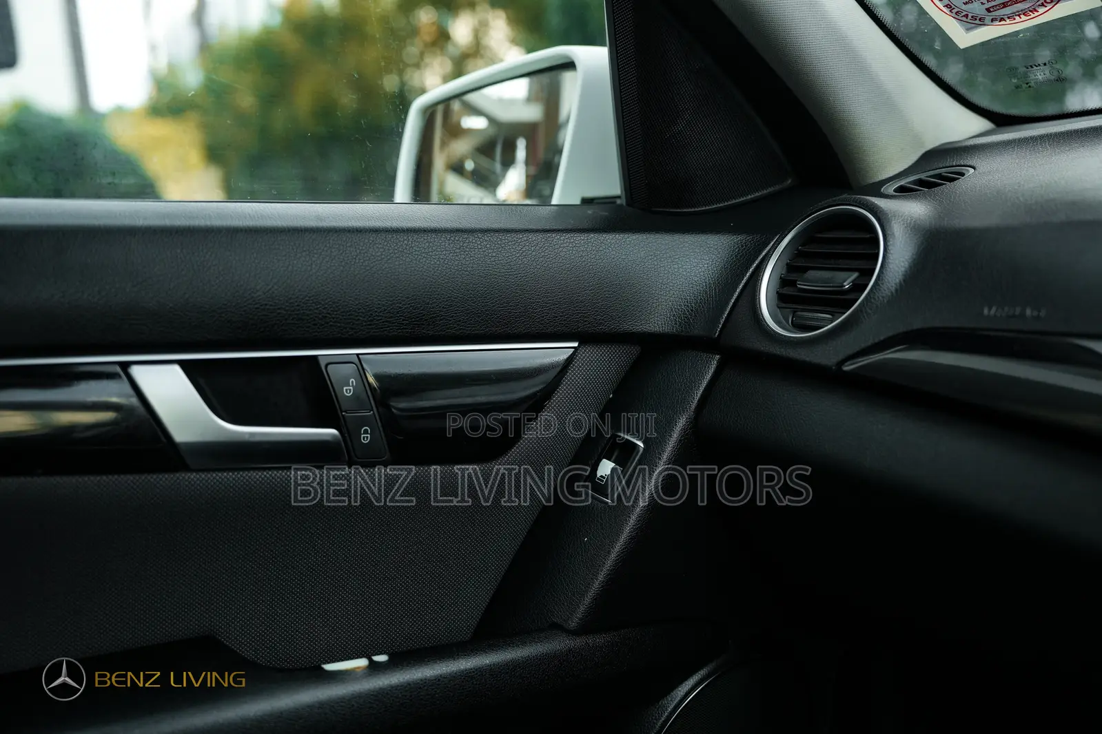 Mercedes-Benz C200 2011 White