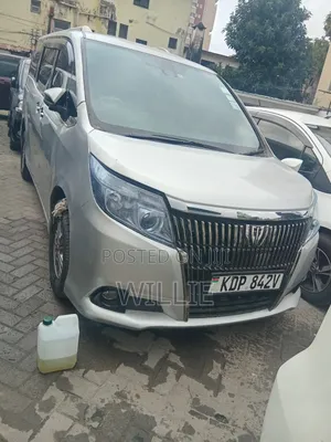 Toyota Noah 2016 Silver