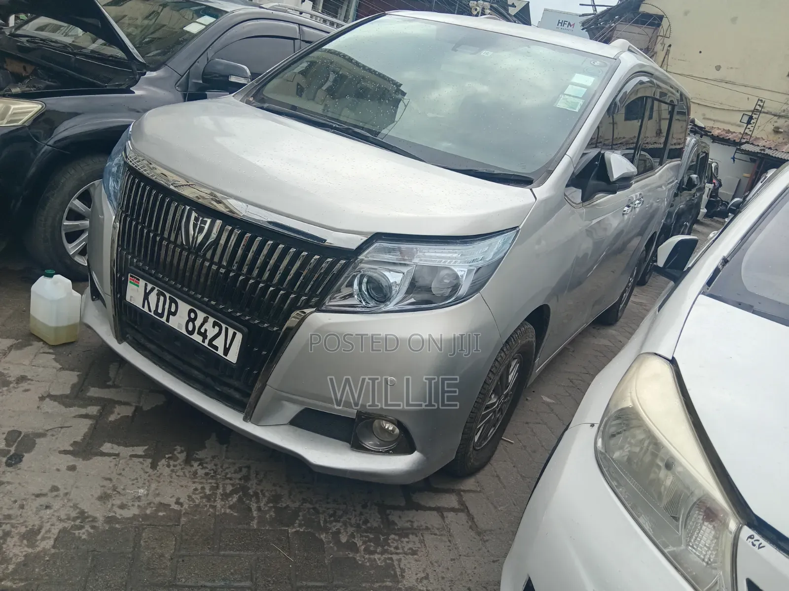 Toyota Noah 2016 Silver